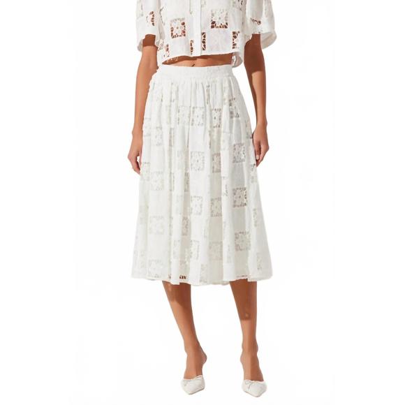 NEW ASTR andolina crochet lace midi skirt in white